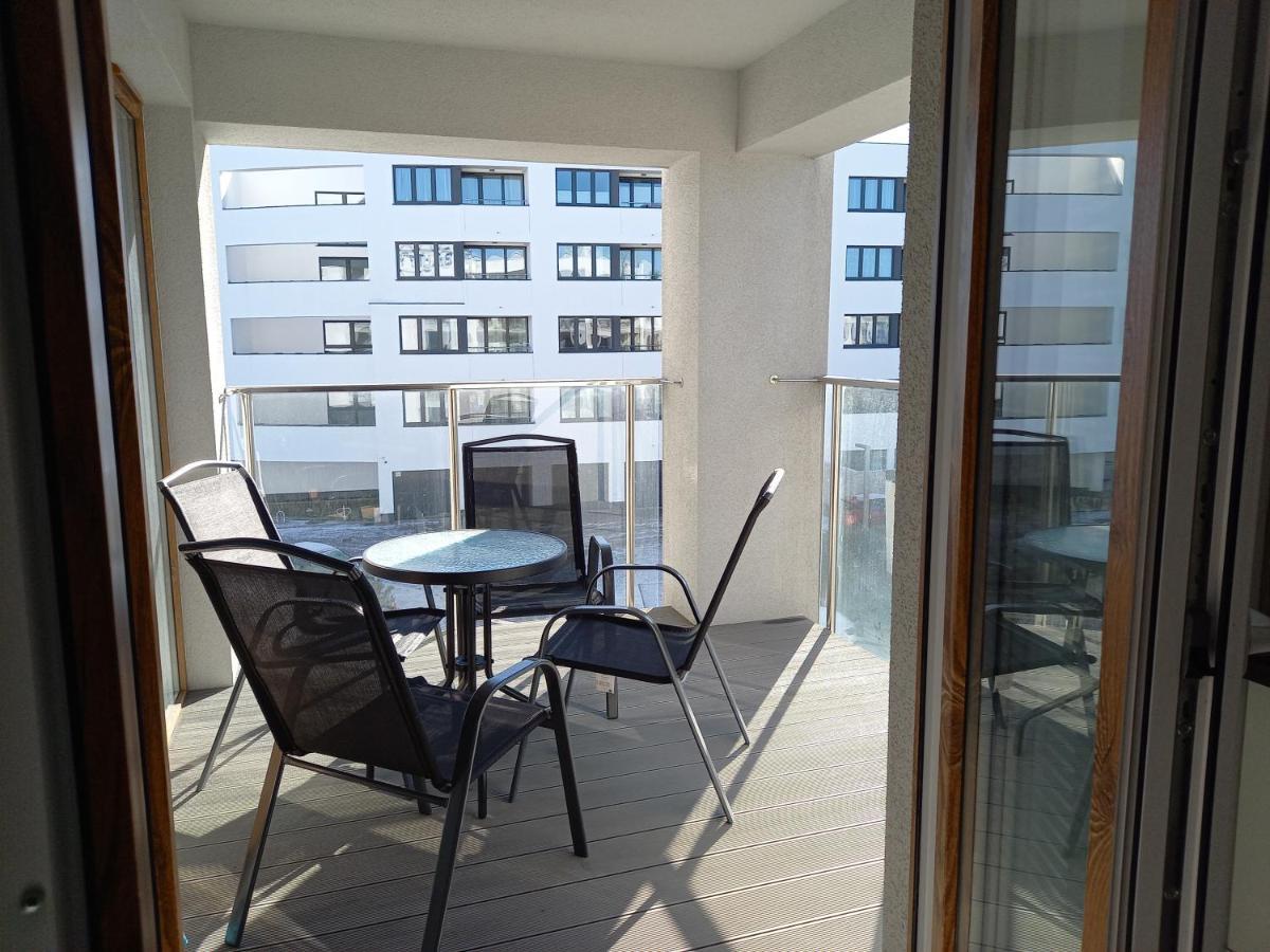 Apartament Mila Z Duzym Tarasem I Miejscem Parkingowym Kolberg Exterior foto