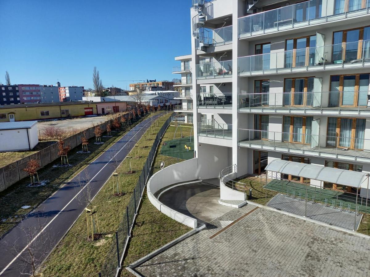 Apartament Mila Z Duzym Tarasem I Miejscem Parkingowym Kolberg Exterior foto