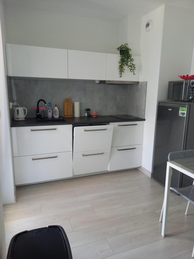 Apartament Mila Z Duzym Tarasem I Miejscem Parkingowym Kolberg Exterior foto
