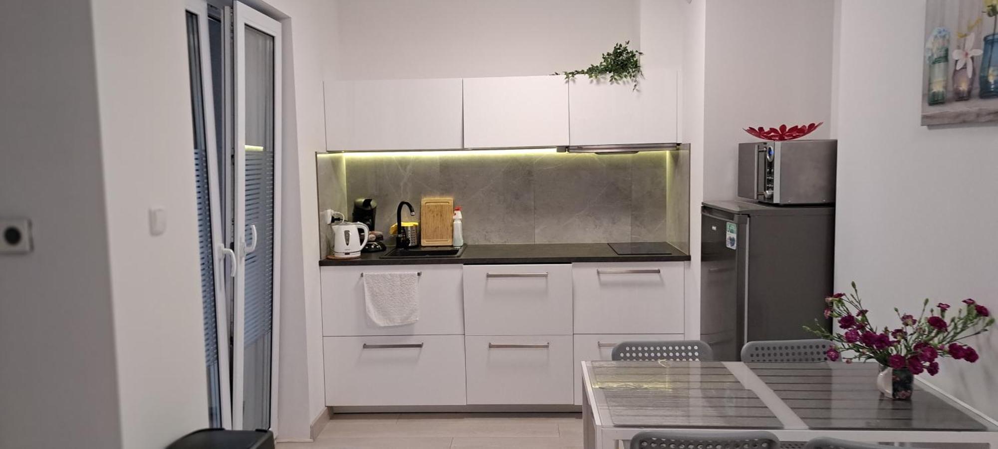 Apartament Mila Z Duzym Tarasem I Miejscem Parkingowym Kolberg Exterior foto